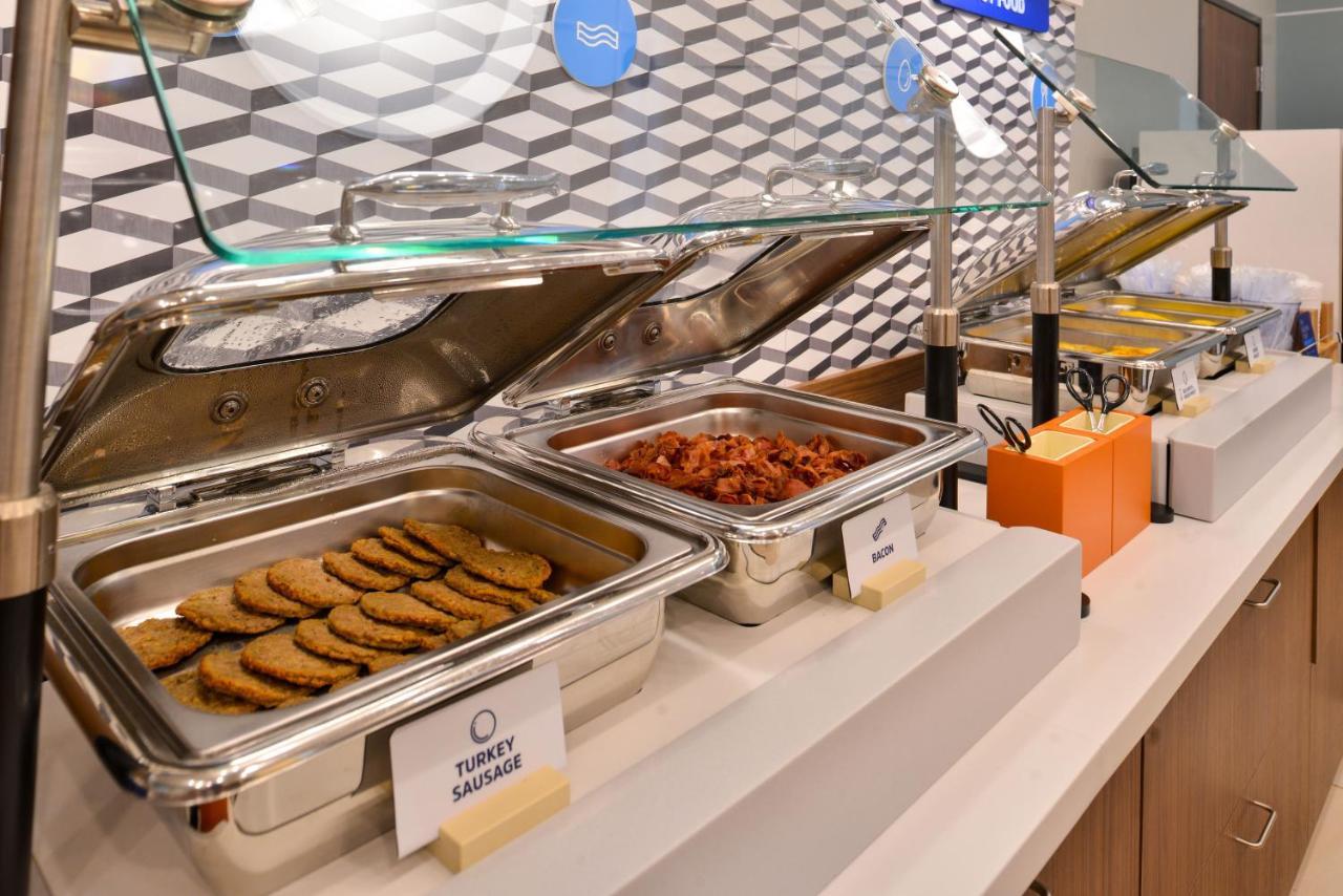 Holiday Inn Express Rochester - University Area By Ihg Extérieur photo